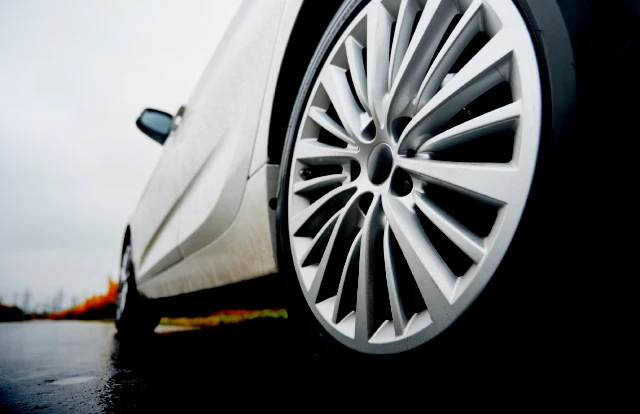 Uslužno zavarivanje aluminijumskih felni